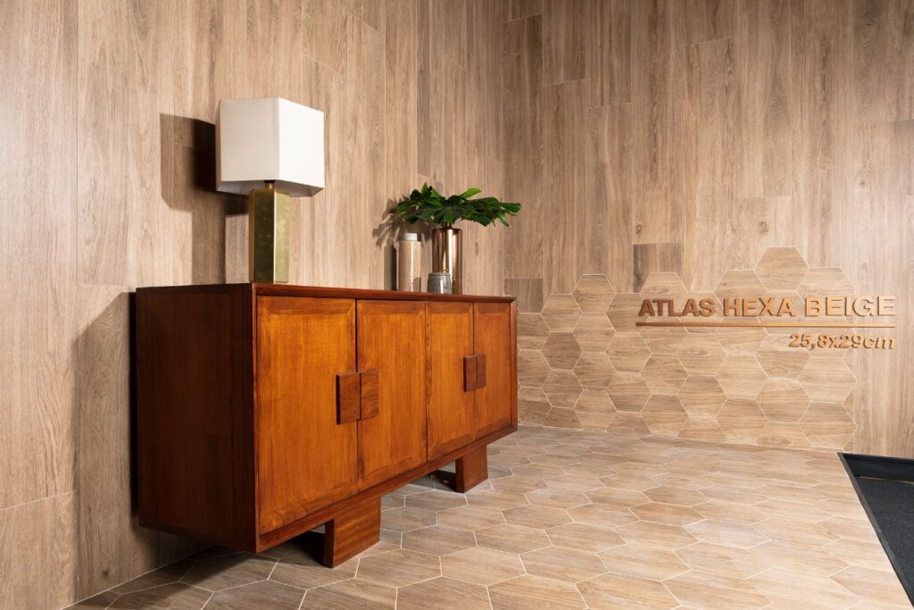 płytki heksagonalne drewnopodobne