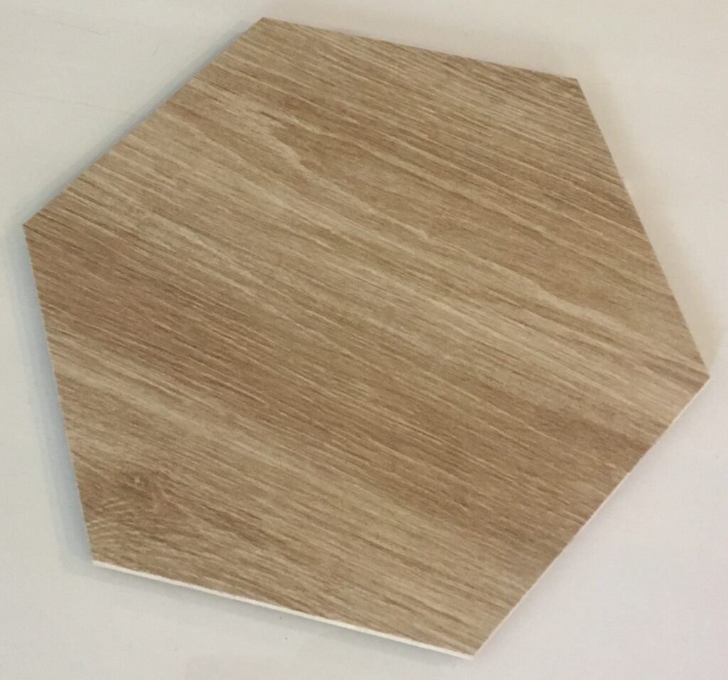 płytki heksagonalne drewnopodobne