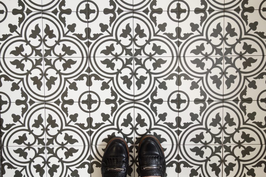 płytki patchwork biało czarne marokańskie