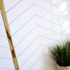 CHEVRON WALL WHITE BRILLO 19,5x5,5 LEWY