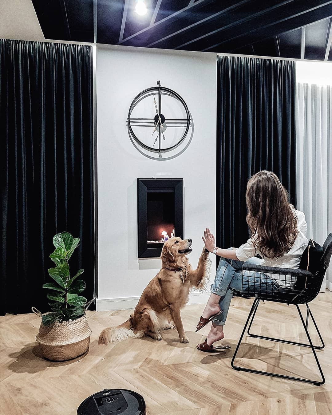 płytki drewnopodobne do salonu aranżacje