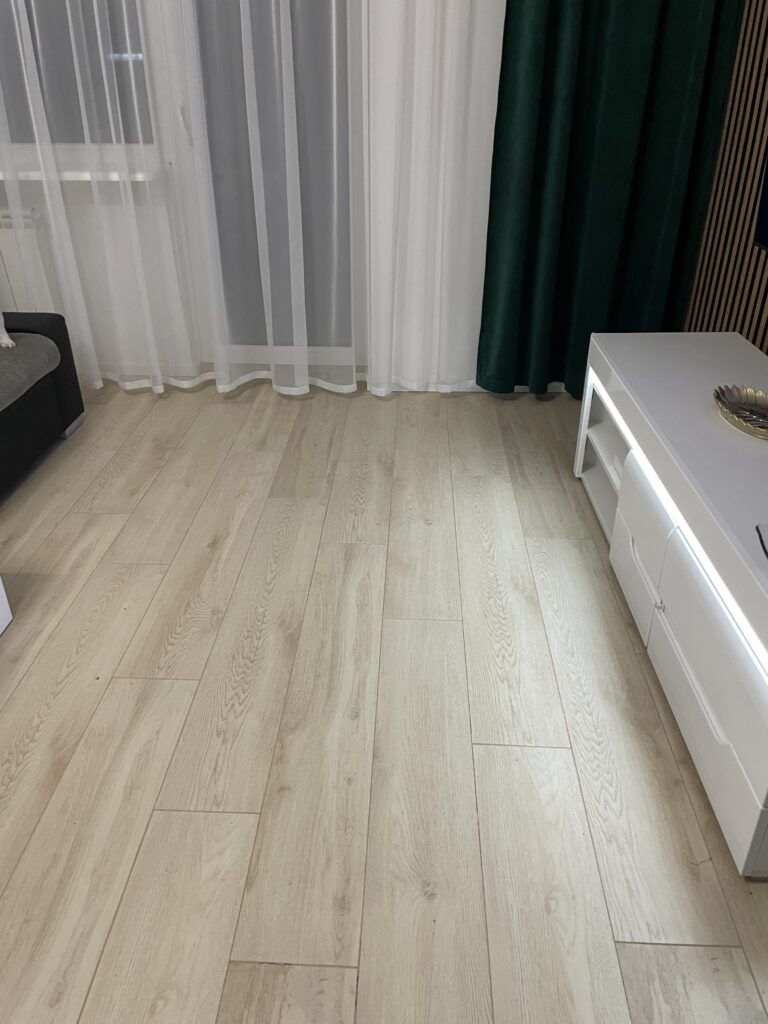 Image #2 from Renata