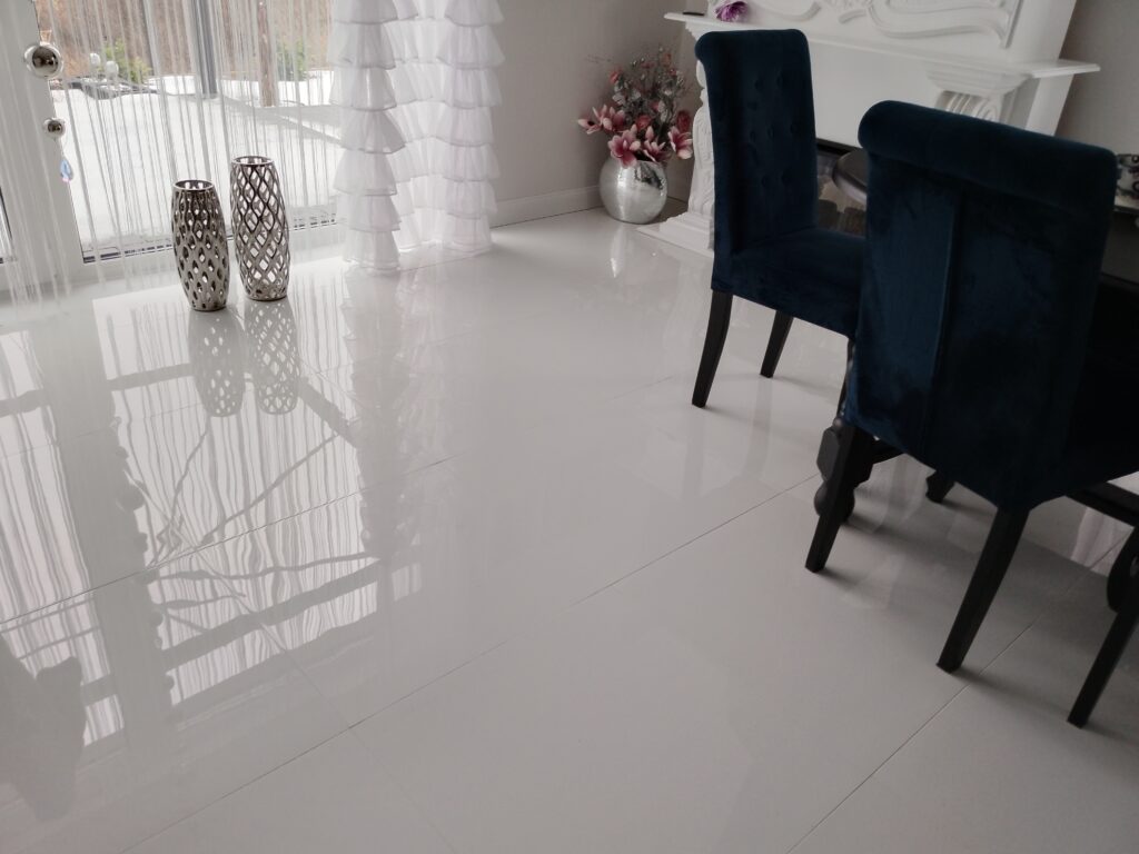 Image #1 from Aniela