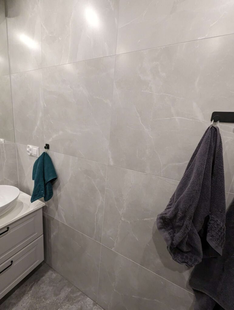 Image #3 from Angelina