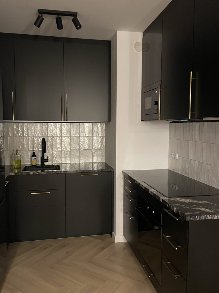 Image #1 from Emilia